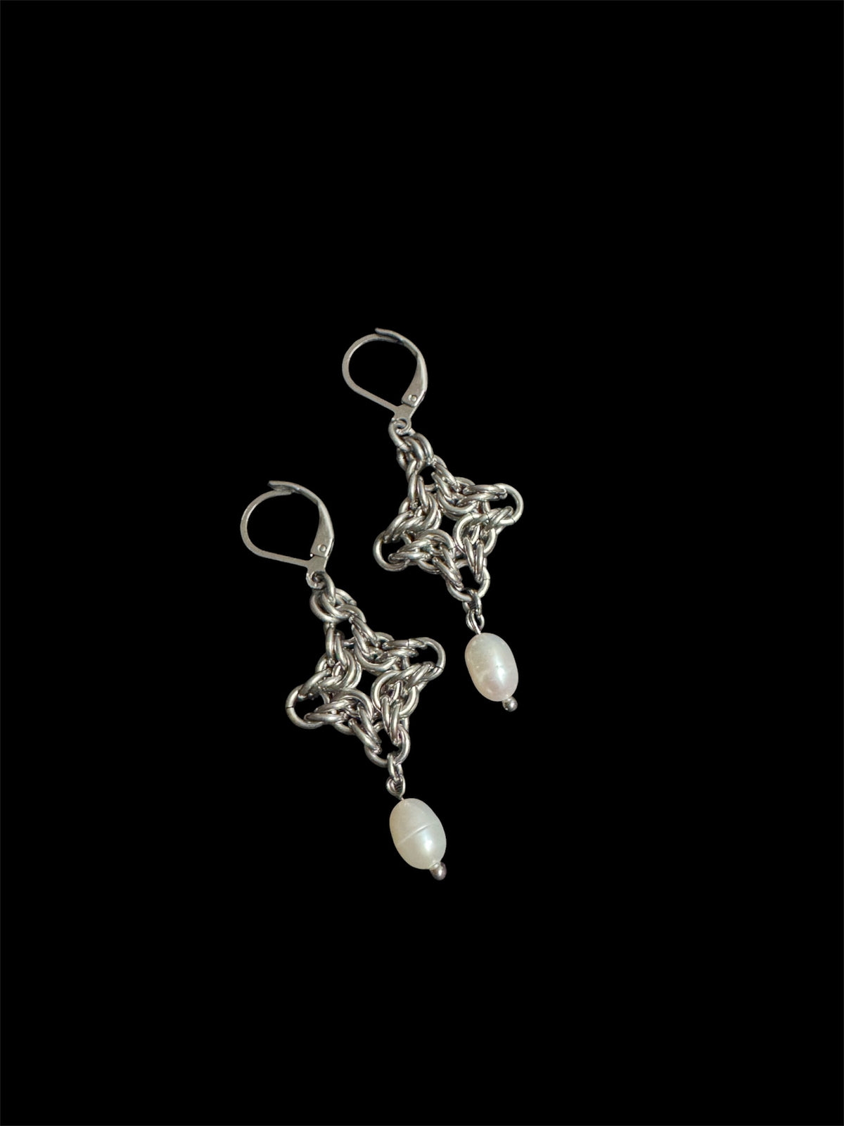 The V Earrings